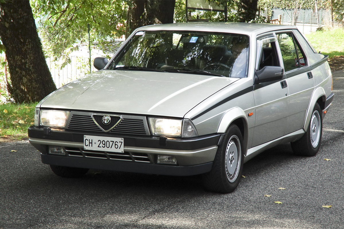 Alfa Romeo 75 (1987)